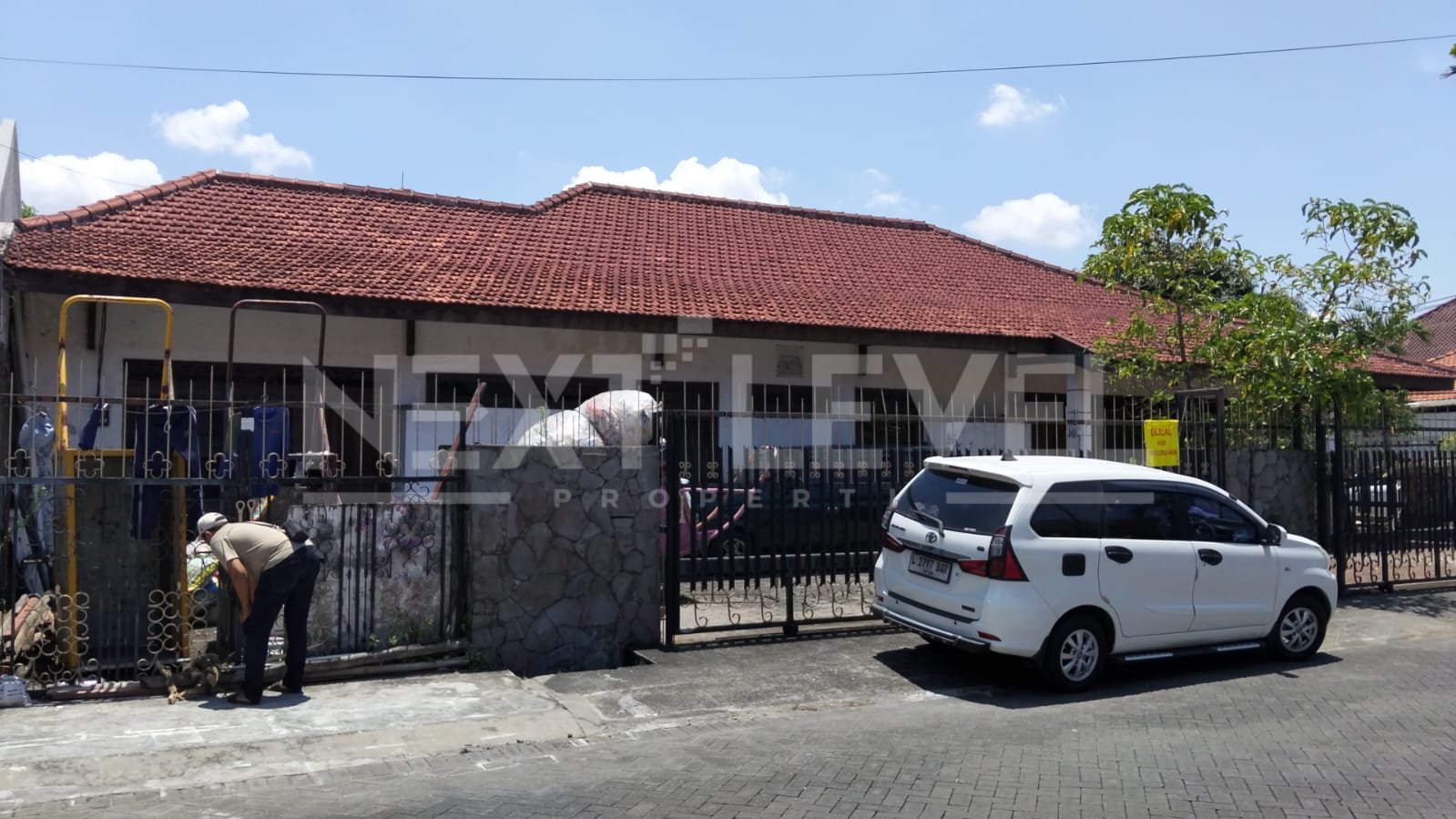 DIJUAL RUMAH MURAH DI JEMURSARI UTARA