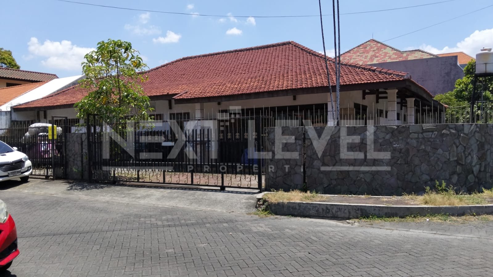 DIJUAL RUMAH MURAH DI JEMURSARI UTARA
