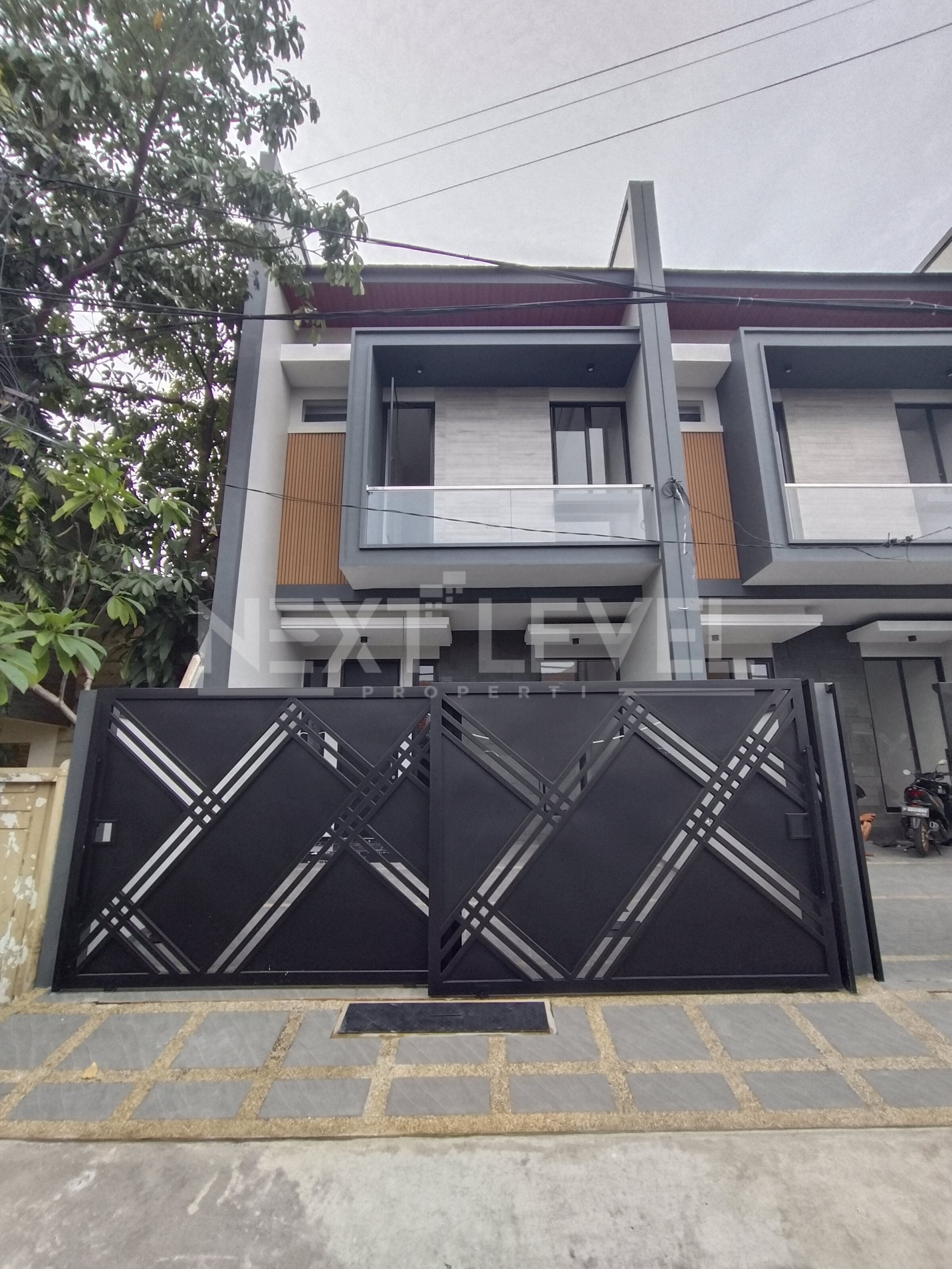 Surabaya Timur Rumah Baru Gress