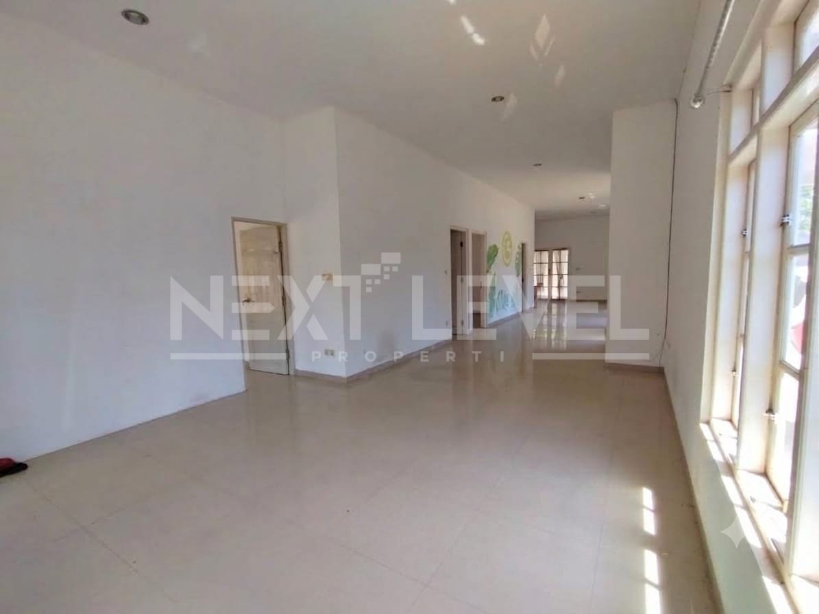 DIJUAL RUMAH MINIMALIS HALAMAN LUAS, SIAP HUNI
