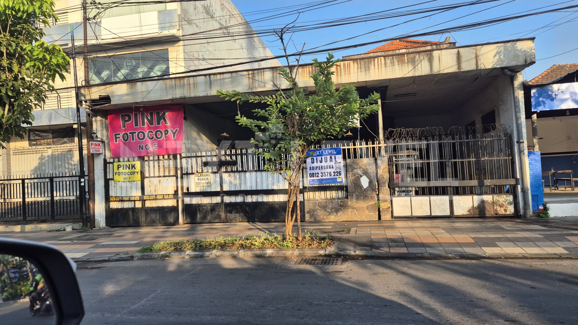Dijual Murah Rumah Hitung Tanah 1.5 Lantai di Raya Bratang Binangun Surabaya Timur