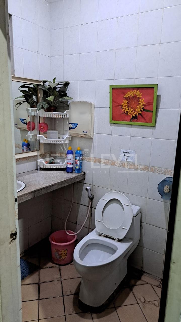 Dijual Cepat Ruko 3 Lantai Di jalan Utama G- Walk Citraland Surabaya 