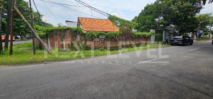 Dijual rumah di medokan