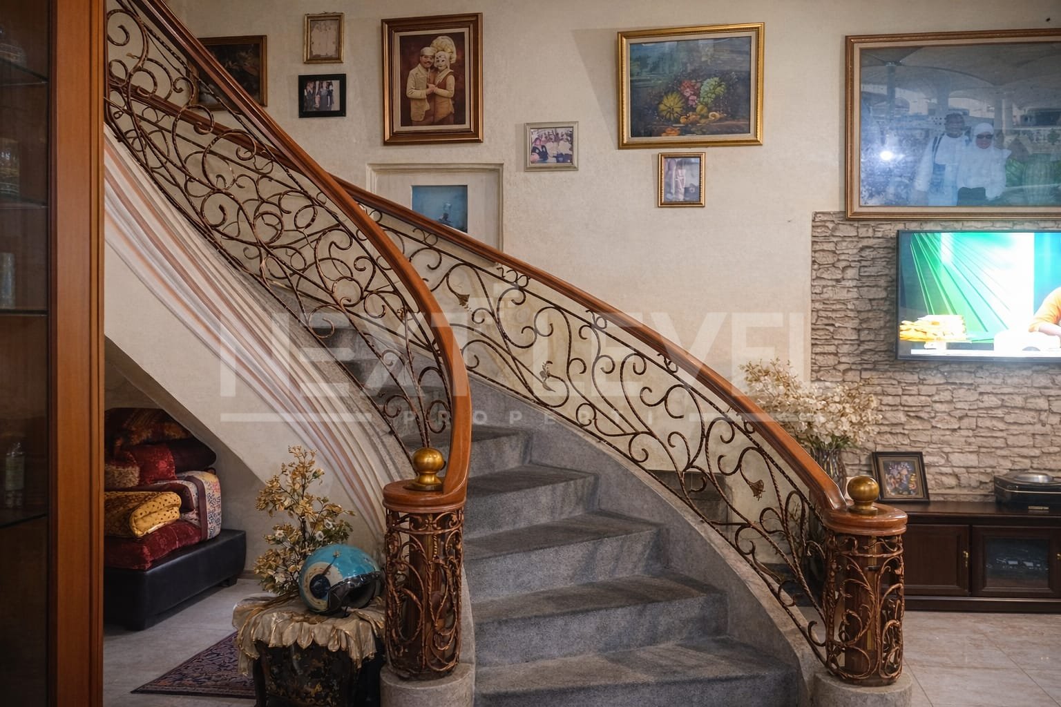 Rumah Cantik dan Megah di Candrabaga Pondok Ungu Permai.Bekasi