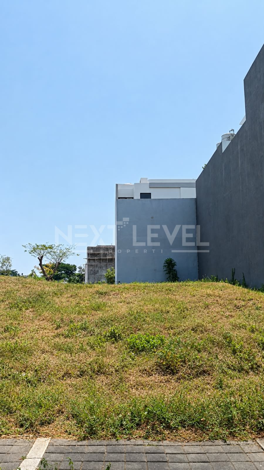 Dijual tanah kavling di raya bukit golf internasional Citraland Surabaya barat 
