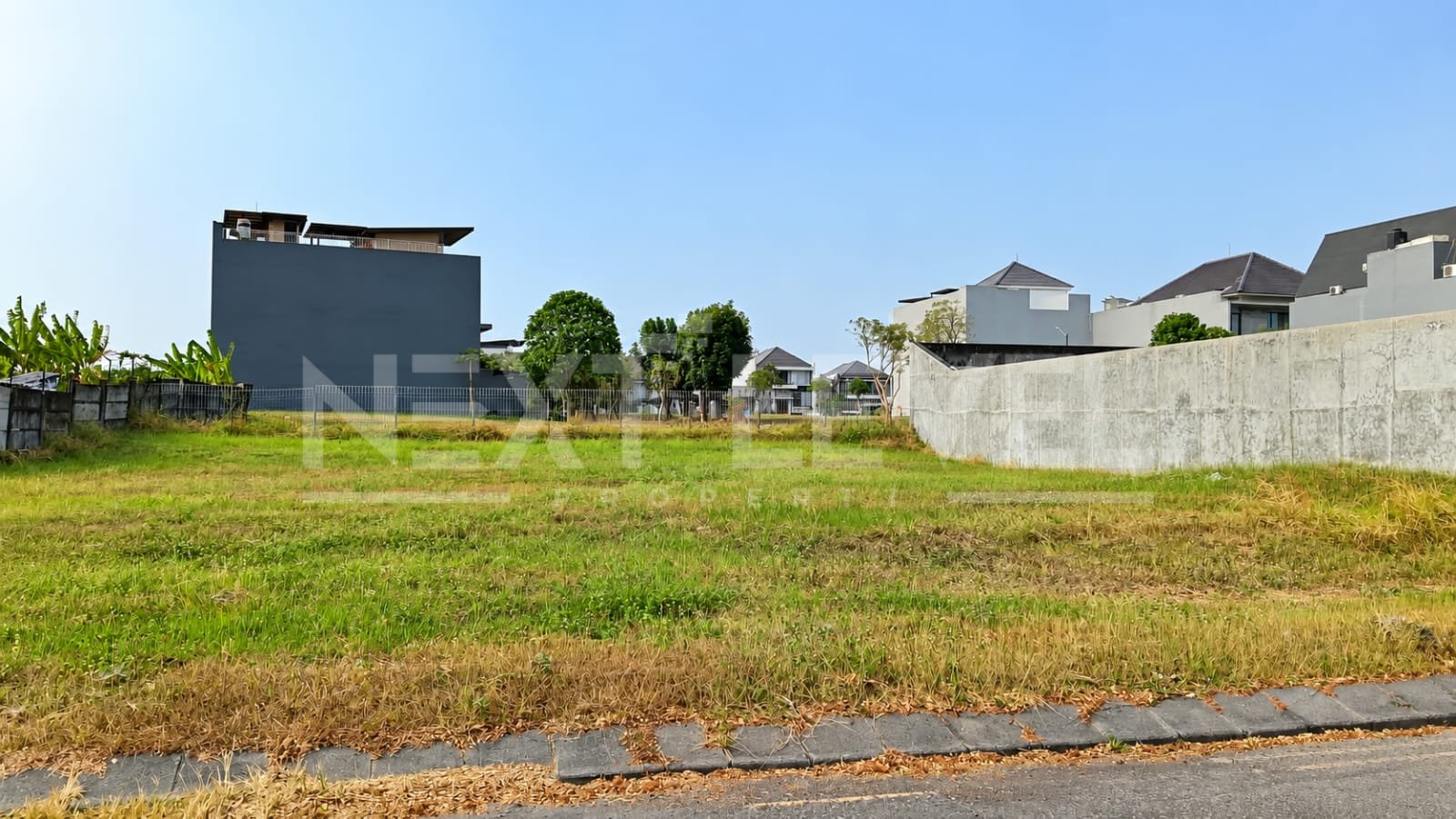 Dijual tanah di raya waterfront Citraland Surabaya barat