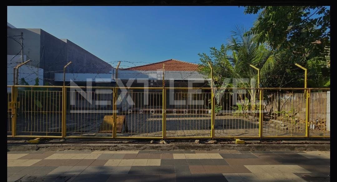 Dijual rumah di Jl. Raya Dharmahusada