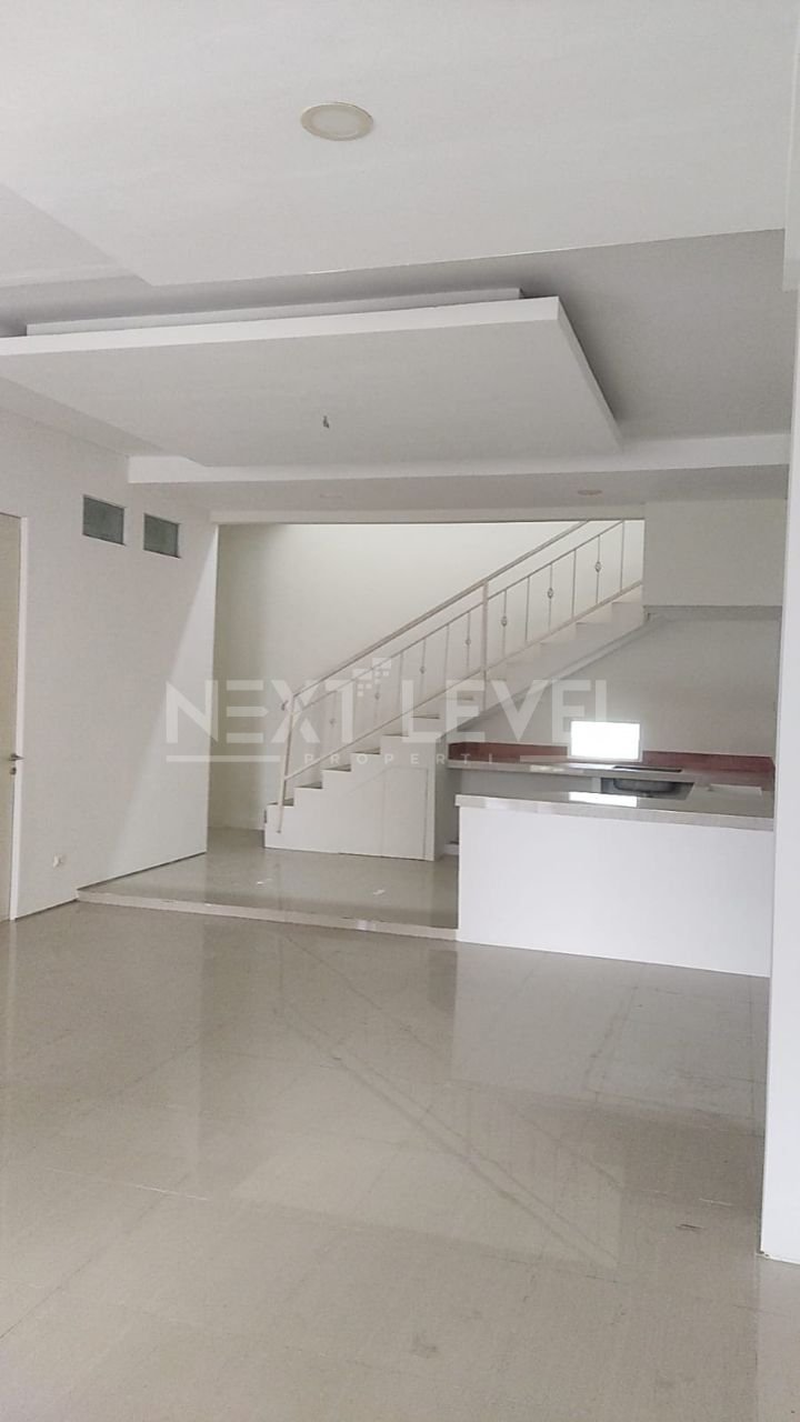 Dijual Rumah Alam Hijau Minimalis Strategis Strategis 