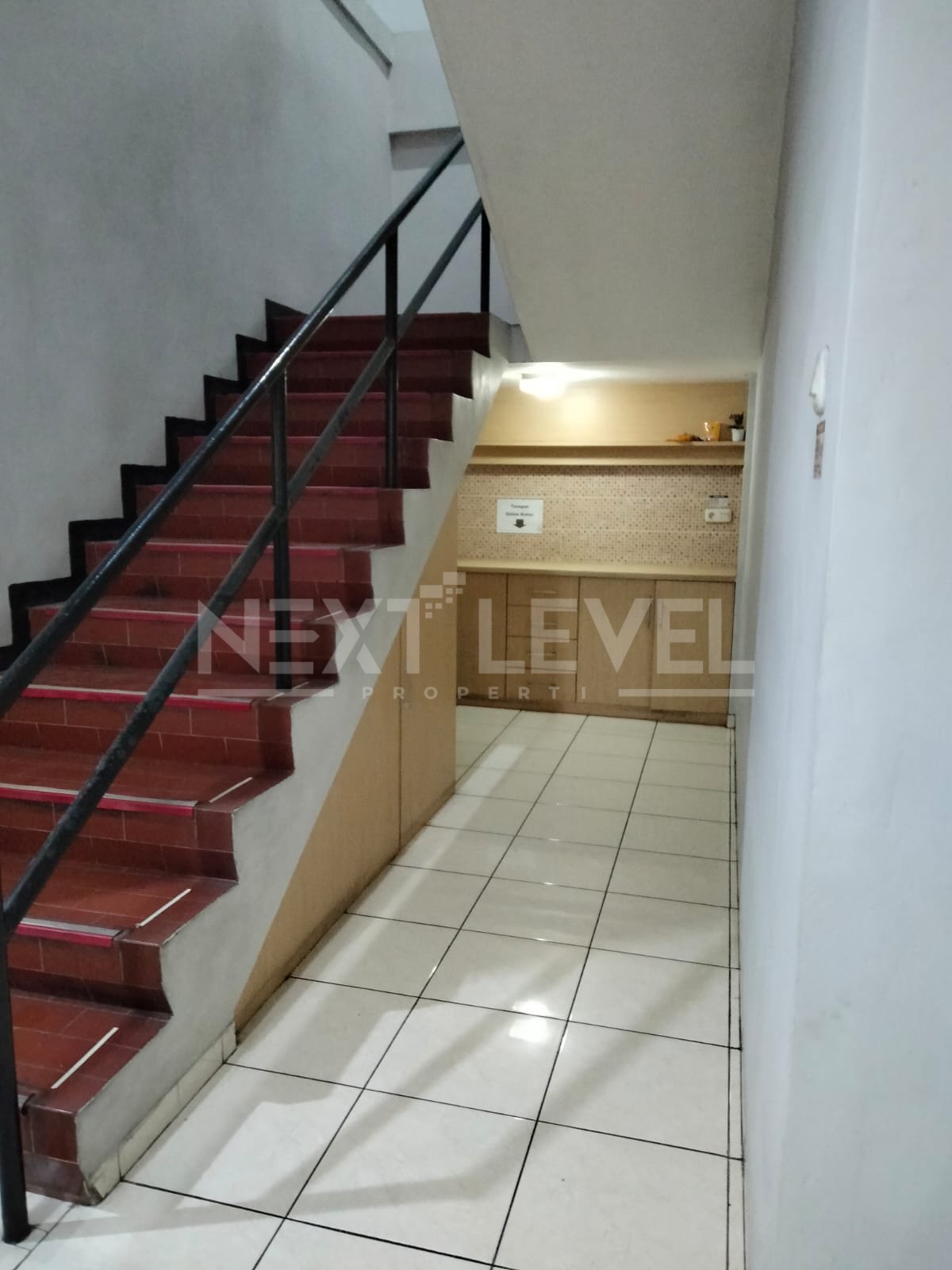 Dijual Rumah dan kantor Prapen