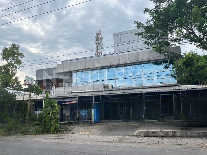 Dijual / Disewakan Gedung Kantor 3 Lantai cocok untuk bisnis atau usaha di Surabaya Selatan