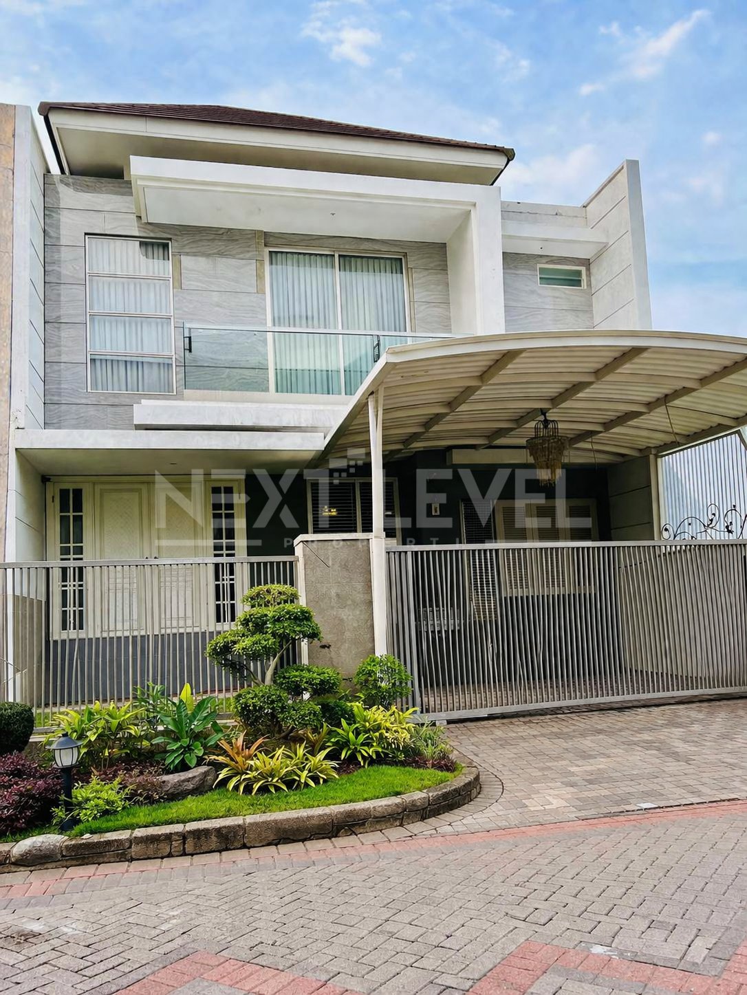 Rumah bagus jual full furnished tinggal masuk aja