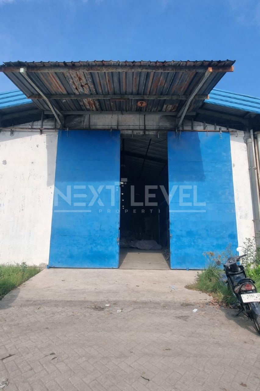 Dijual Gudang Margomulyo Permai Minimlis Strategis Siap Pakai