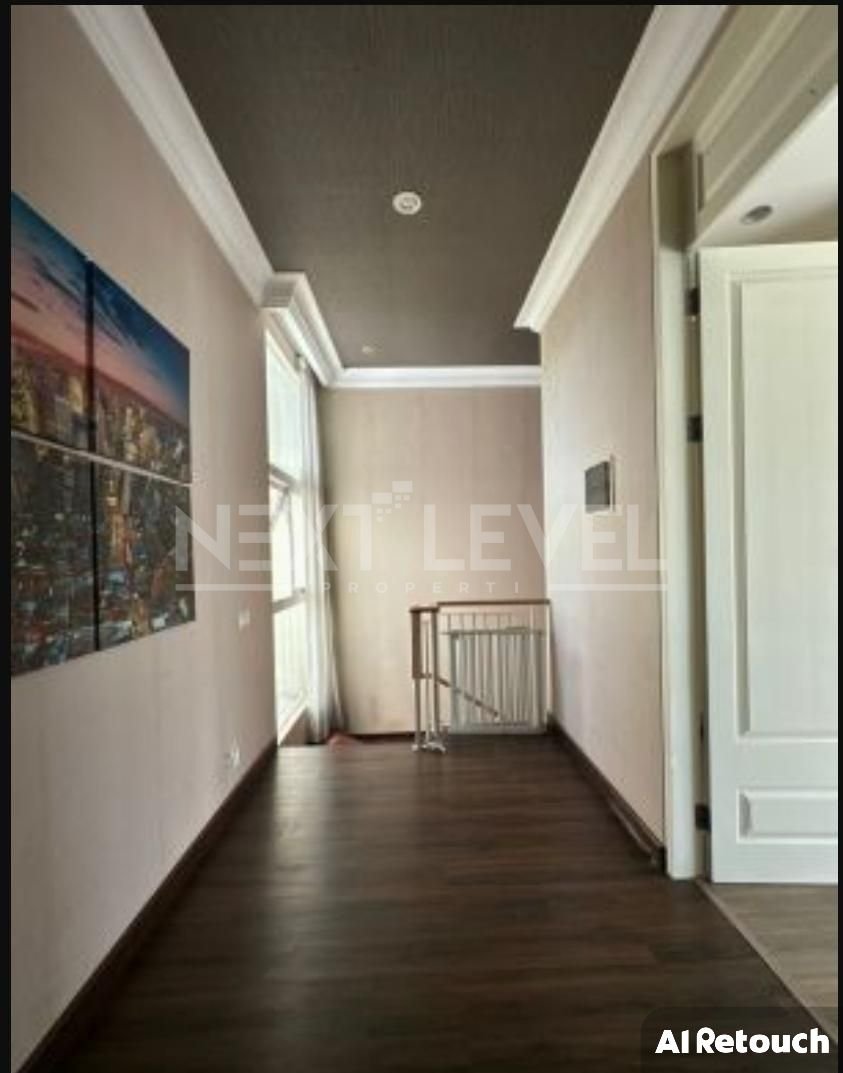 Dijual Rumah Pakuwon Indah Semi Furnish Minimalis Strategis Siap Huni