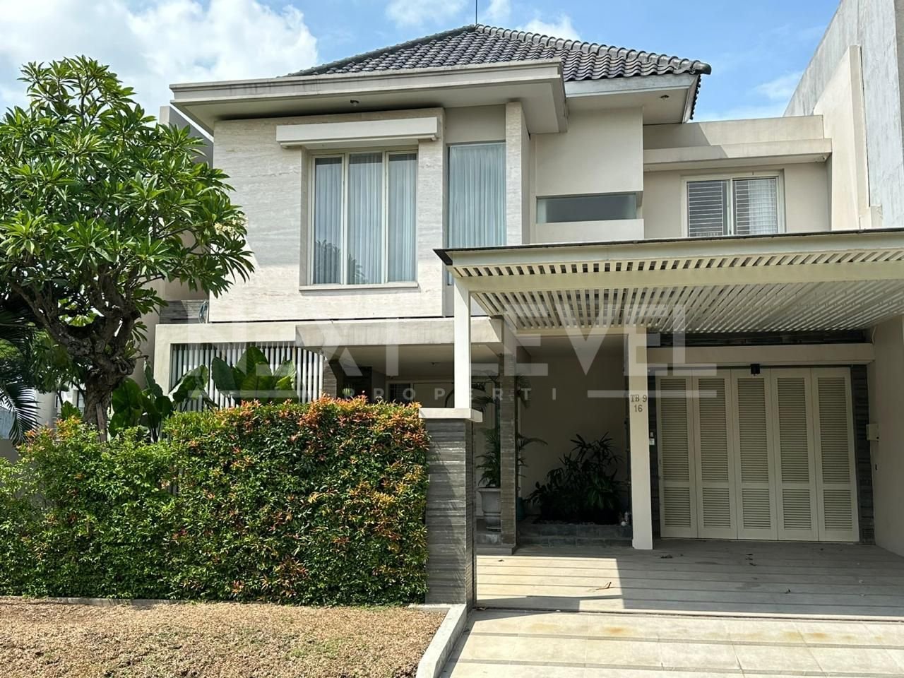 Dijual Rumah Raffles Garden Citraland Mewah Strategis Siap Huni