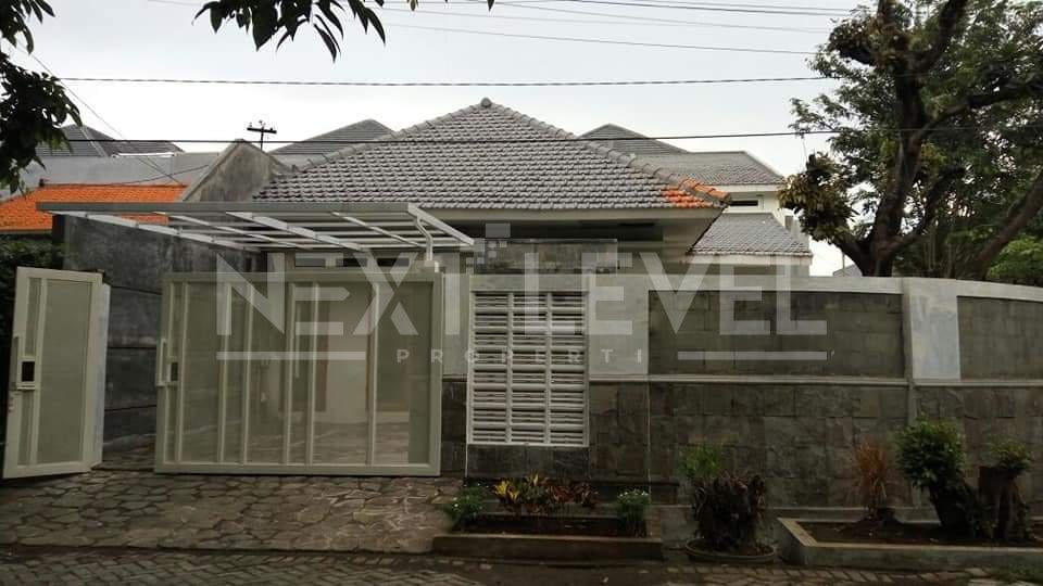 Jual rumah di tenggilis utara 