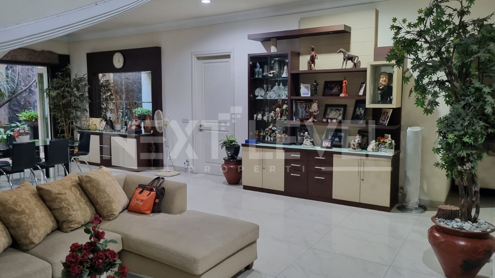 DIJUAL RUMAH REGENCY 21  TERAWAT & ASRI