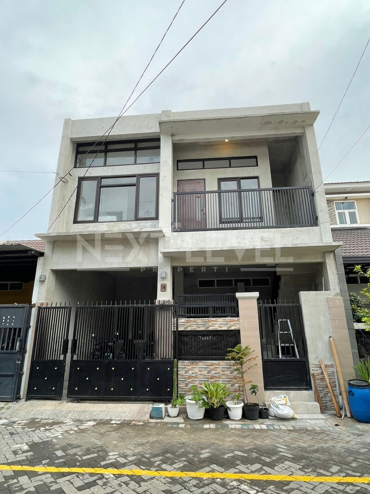 DIJUAL: Hunian Strategis 1.5 Lantai di Green Mansion Residence, Waru