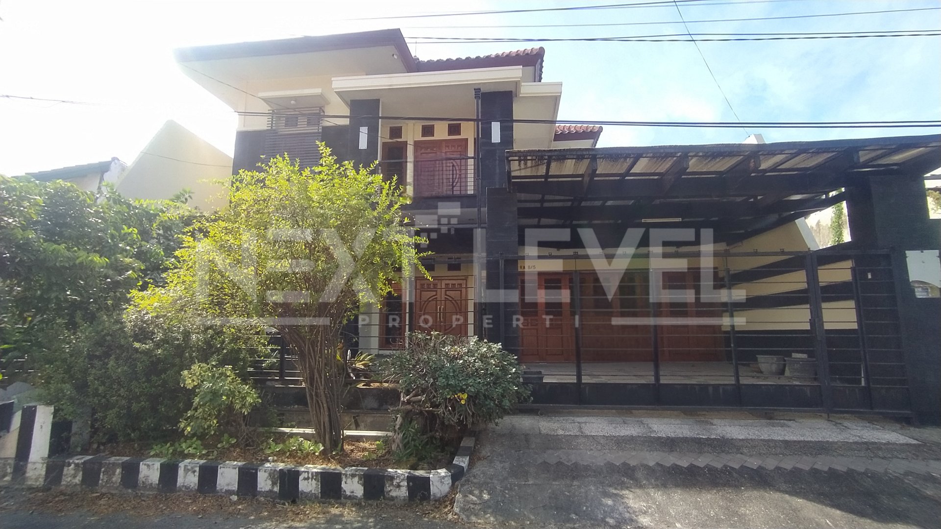 DIJUAL RUMAH 2 LANTAI RUNGKUT ASRI DEKAT TRANSMART