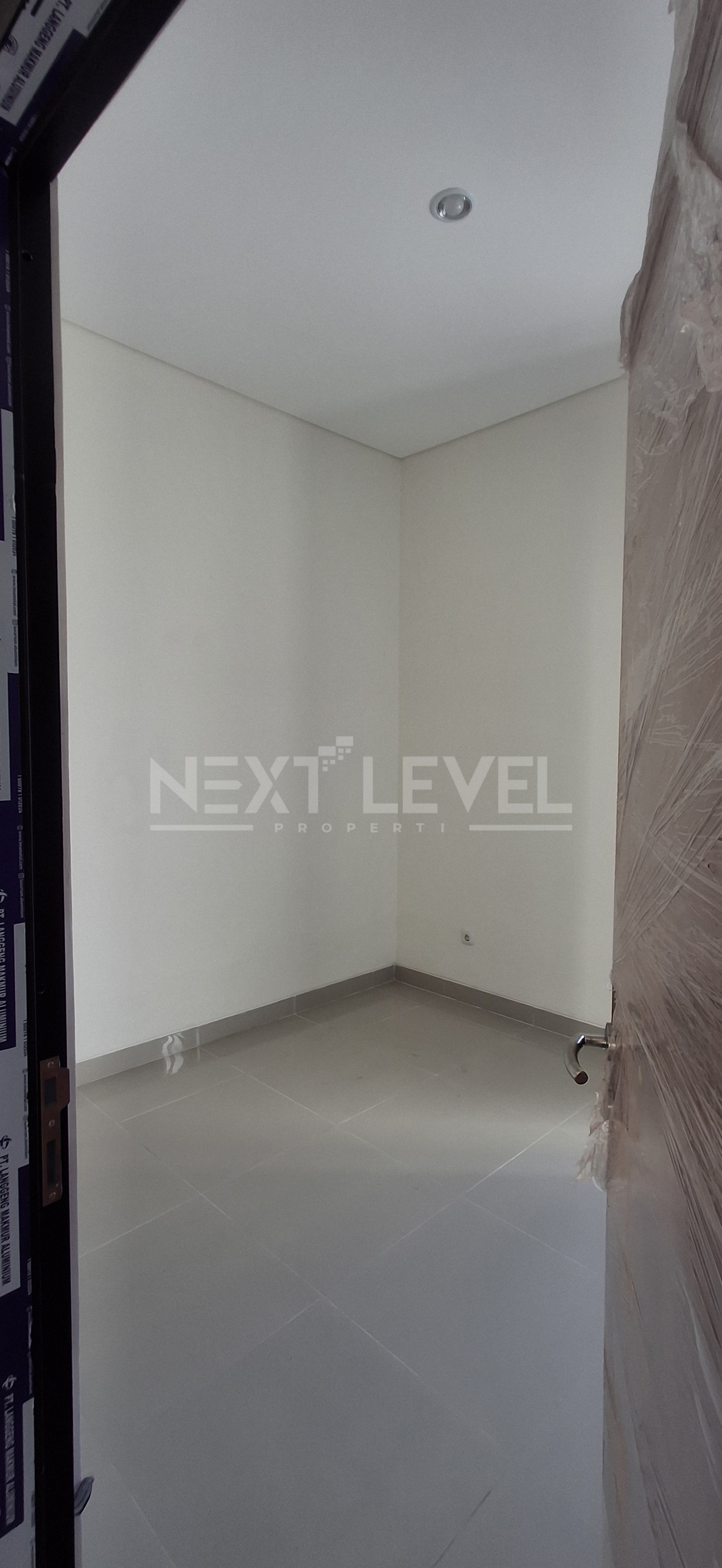 DIJUAL RUMAH BARU MINIMALIS MODERN  RUNGKUT MAPAN TENGAH 