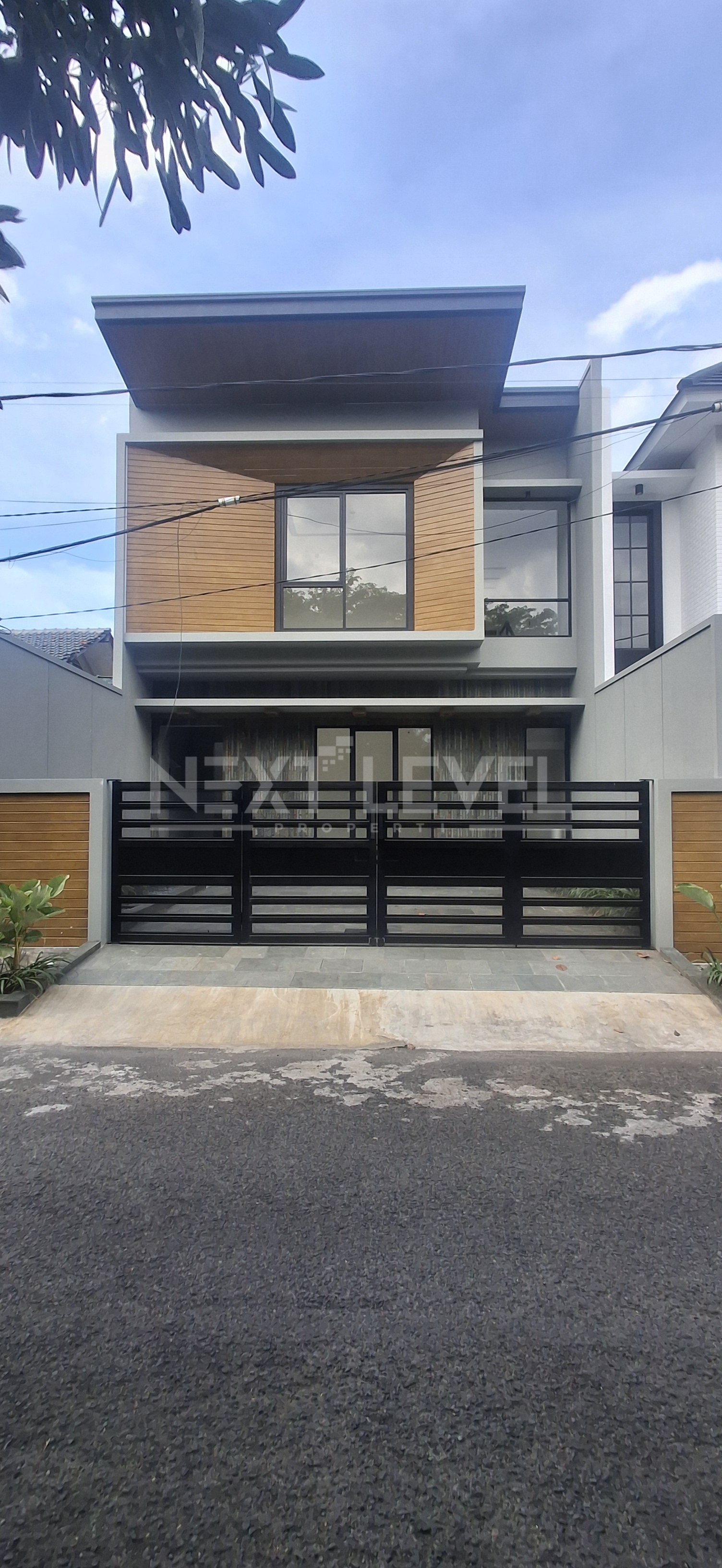 Dijual Rumah Modern Minimalis Rungkut Asri dekat Transmart dan beberapa Universitas