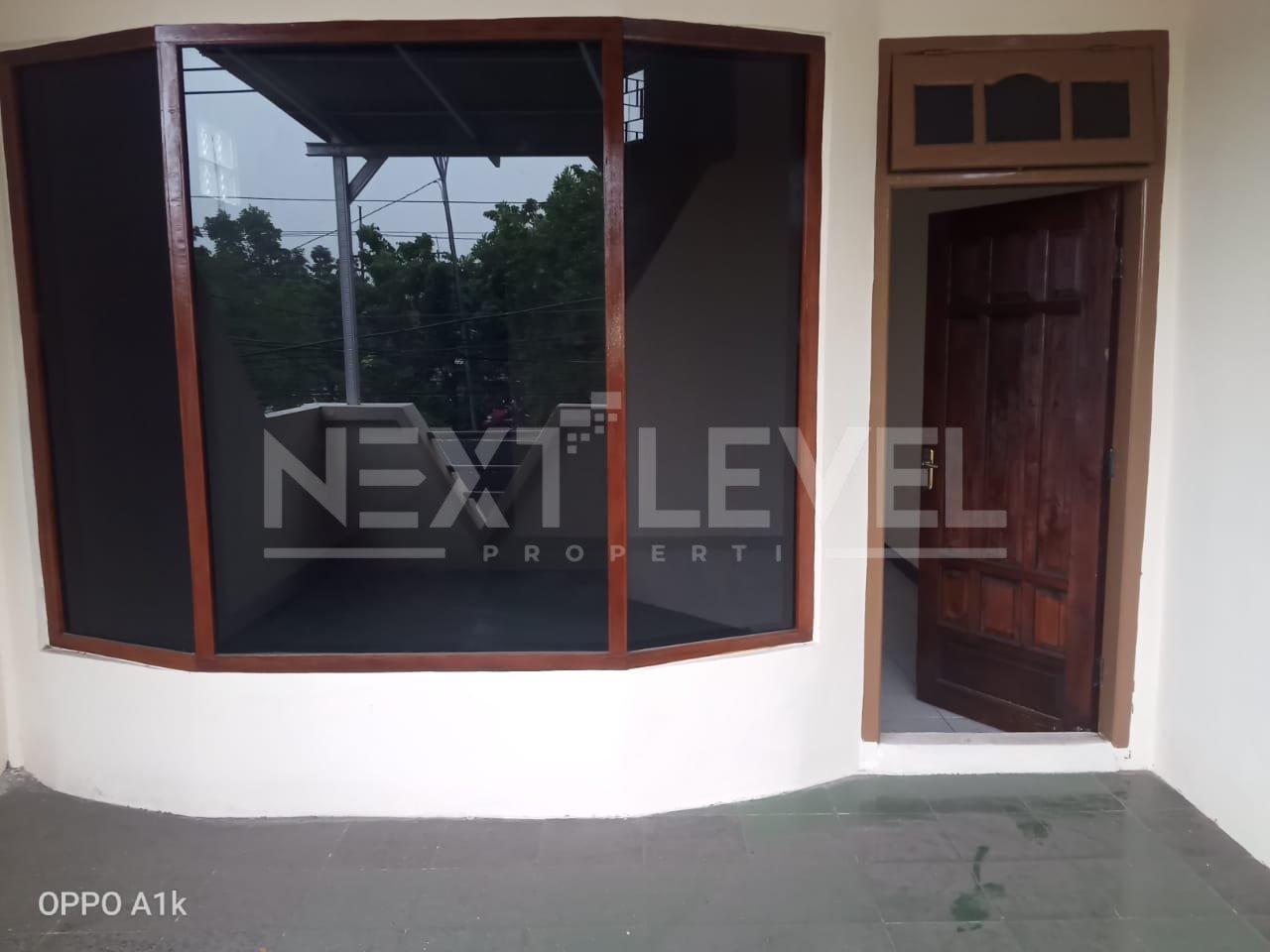 Rumah 2 Lantai - Balongsari, Surabaya (Pinggir Jalan Raya)