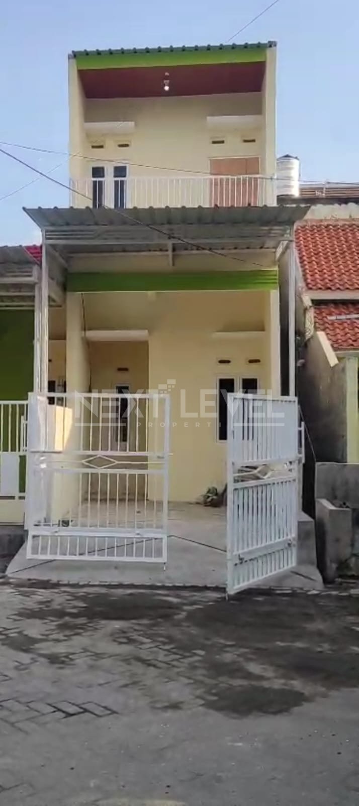 Rumah 2 Lantai Dijual – Pandugo Timur, Surabaya