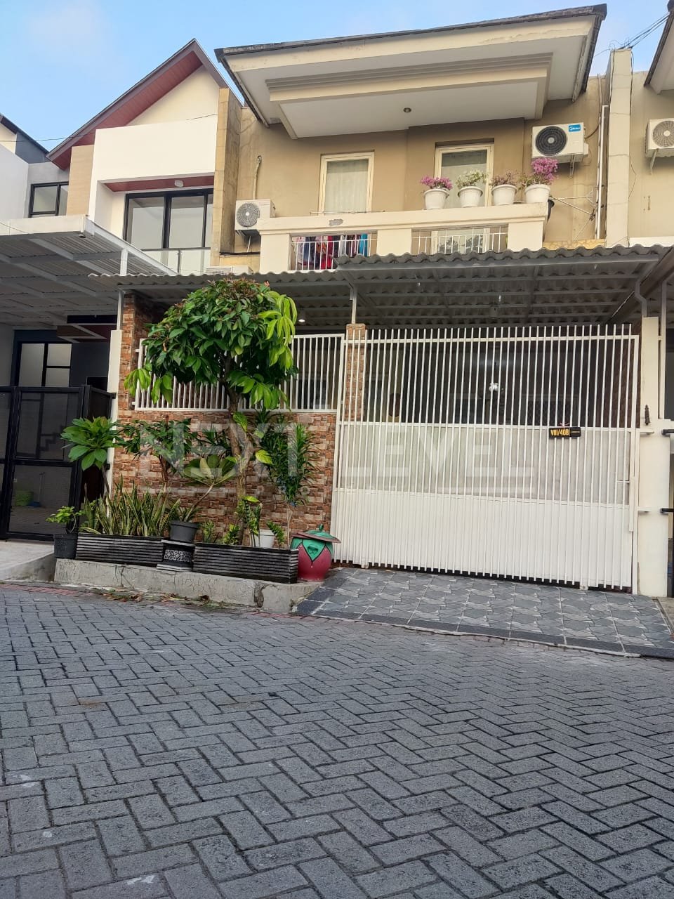 Rumah Manyar Jaya