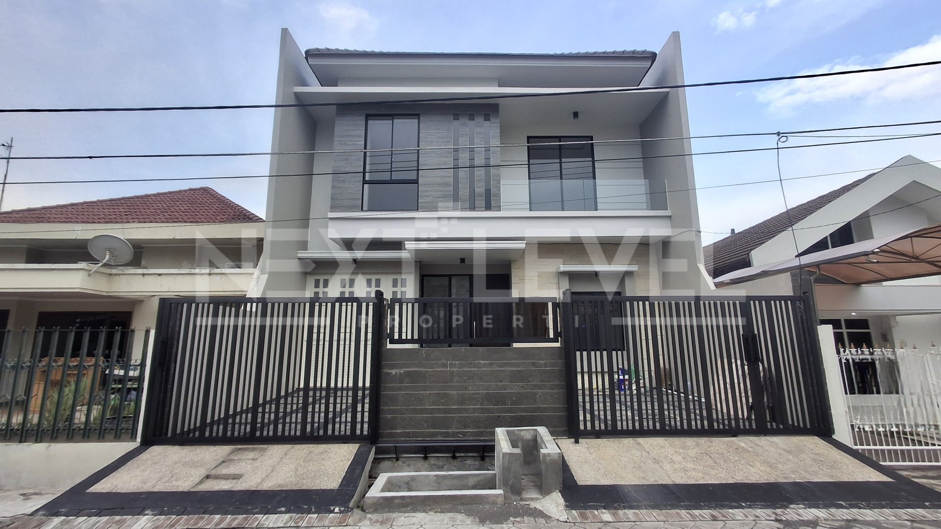 Rumah Baru Minimalis Manyar Kertoadi Bangunan Baru Gress