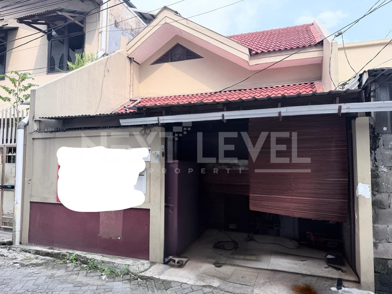 Rumah di Sukomanunggal 