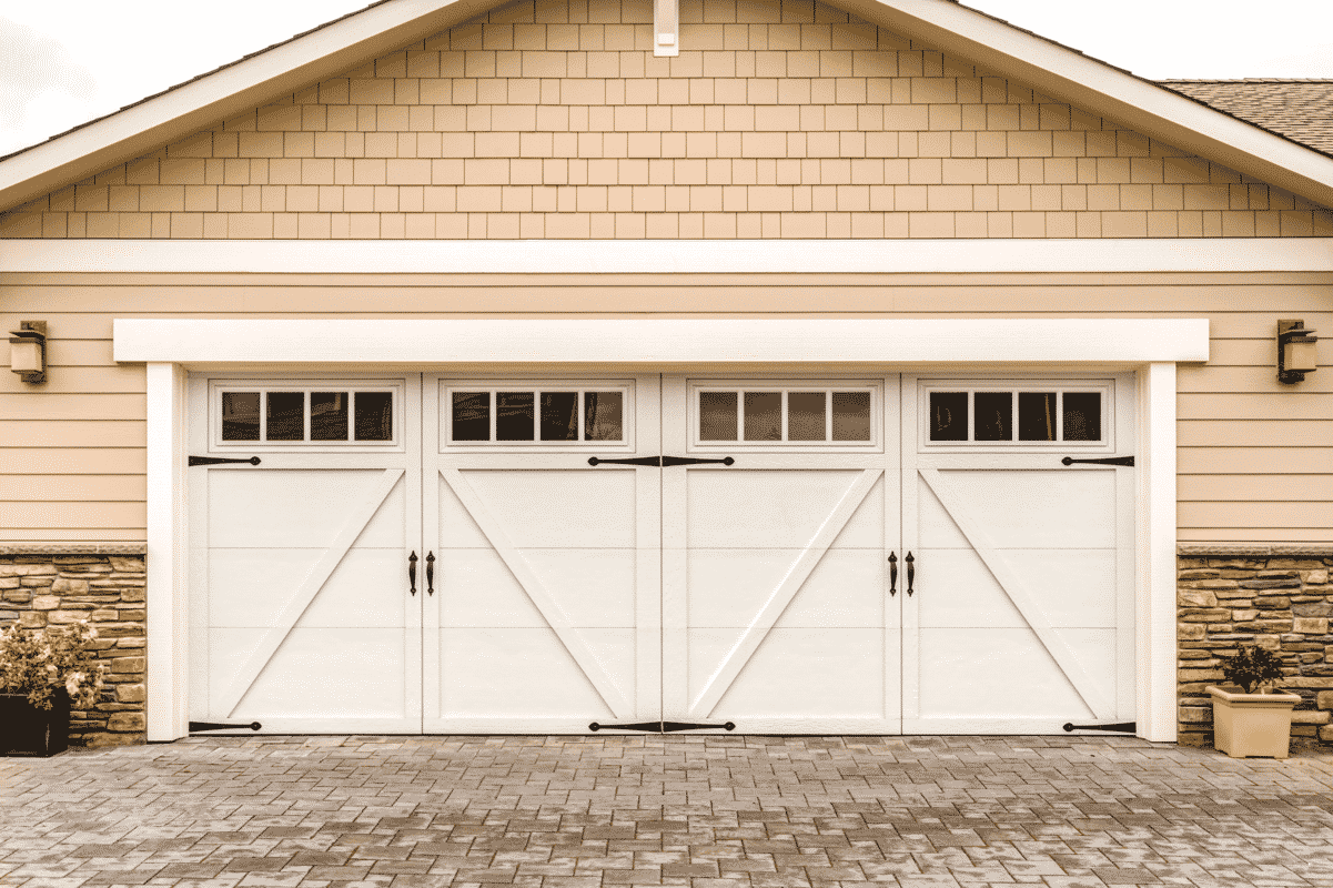 Courtyard Collection® thumbnail 2