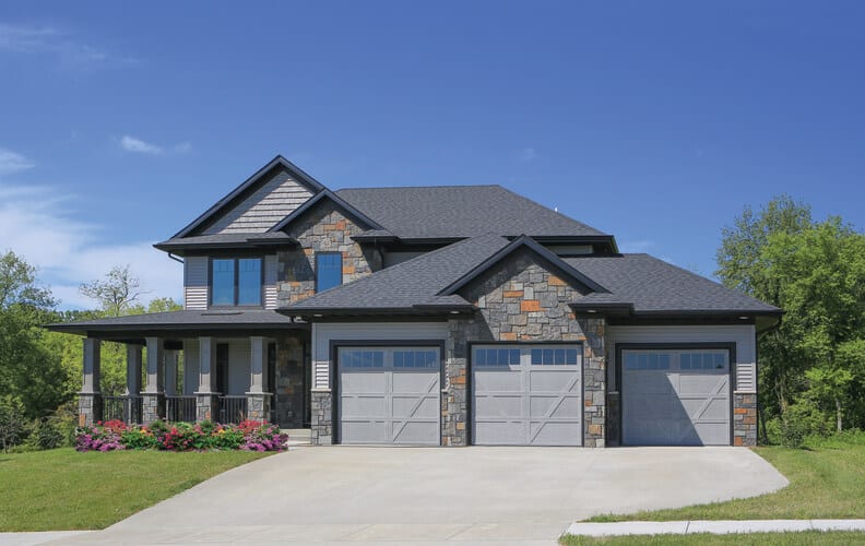 Carriage House Style Garage Doors thumbnail 2