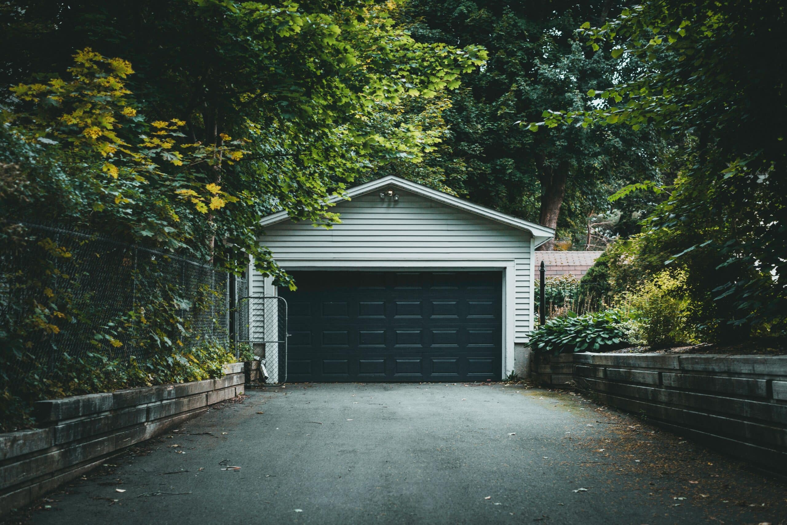 Choosing the Perfect Residential Garage Door