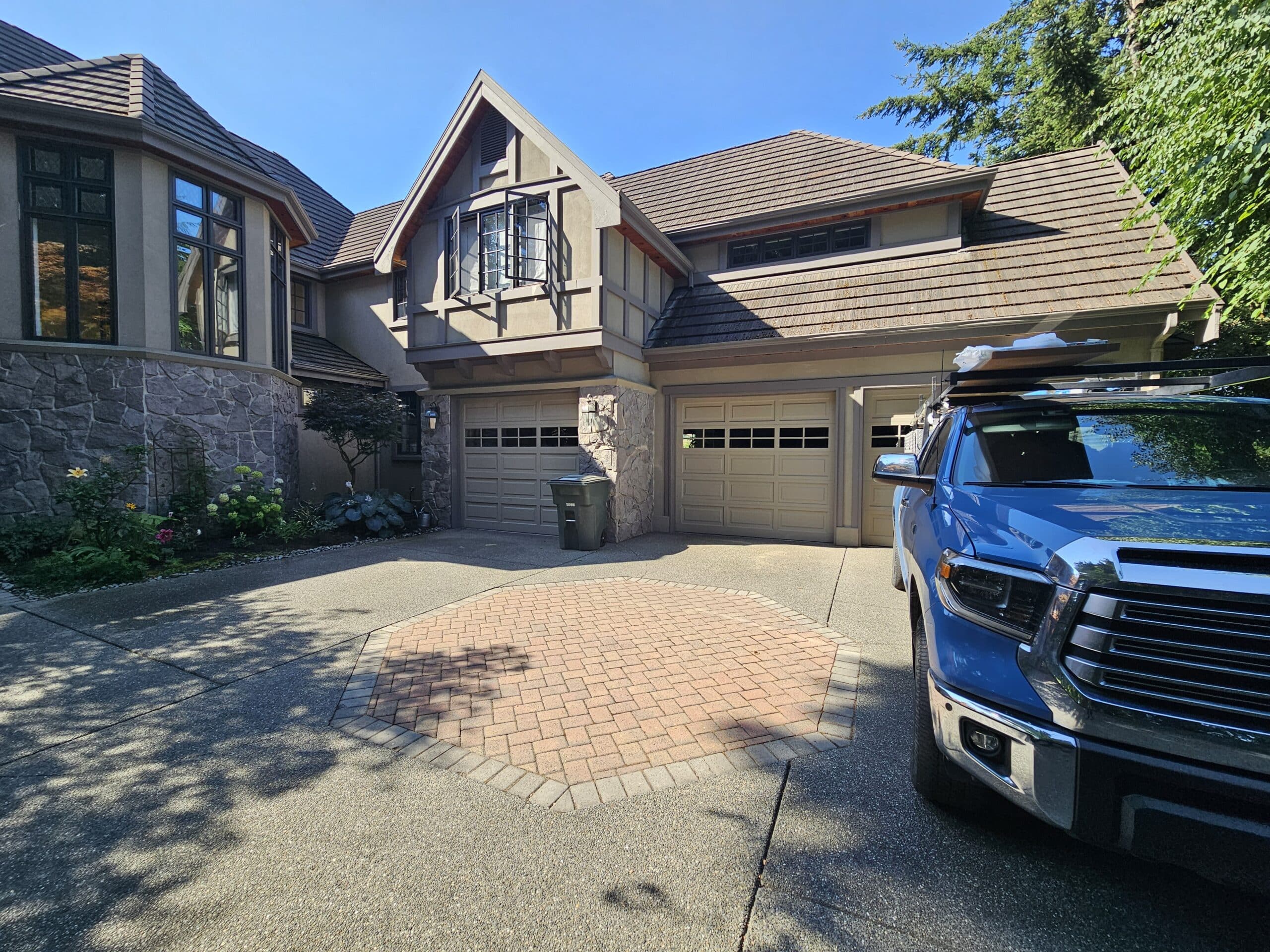 Automatic Garage Door Opener: The Smart Choice for Modern Homes