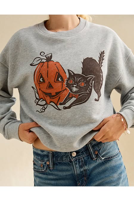AE Halloween Graphic Sweatshirt Outf …