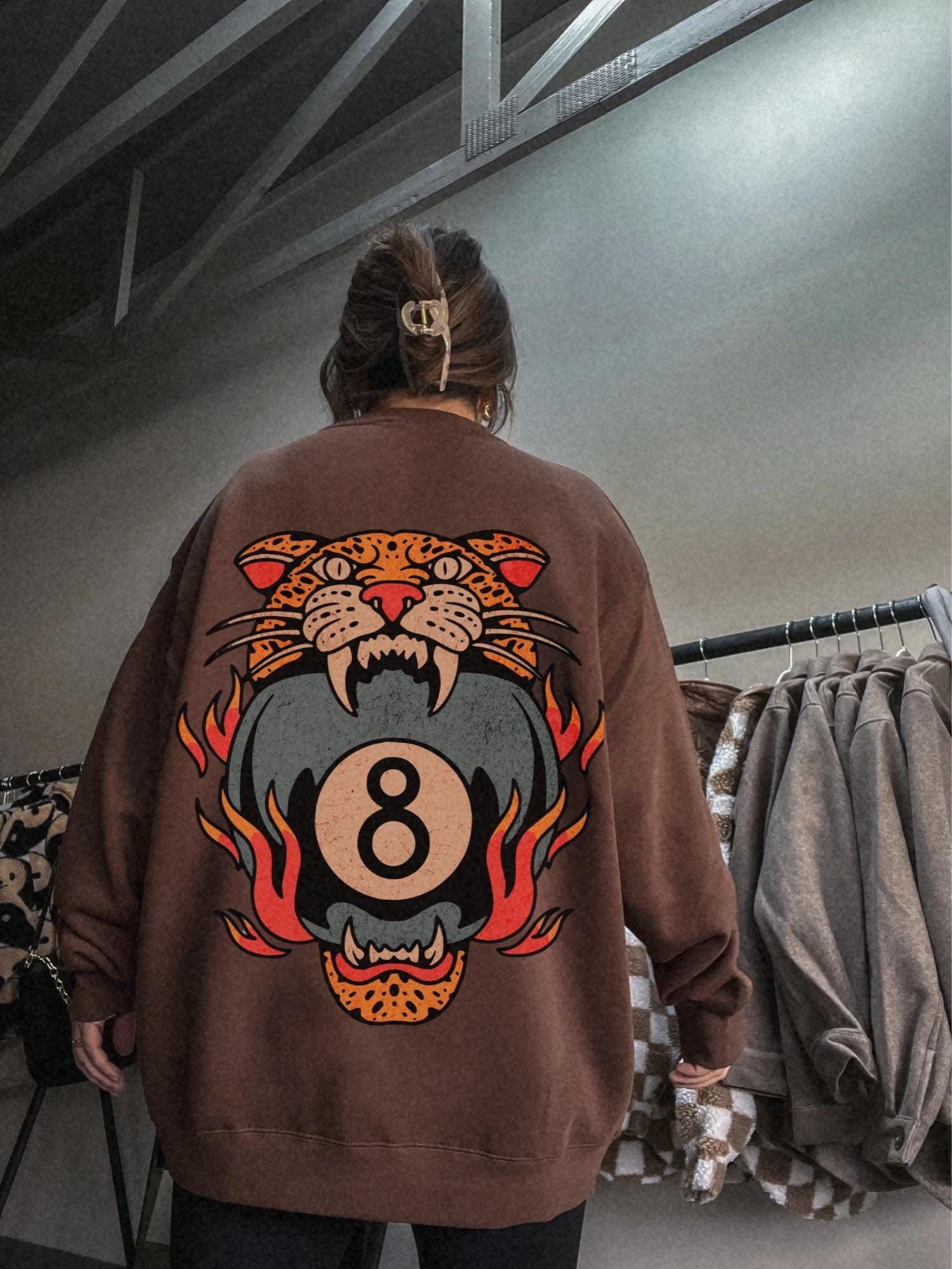 Lucky Leopard Sweatshirt Traditional …