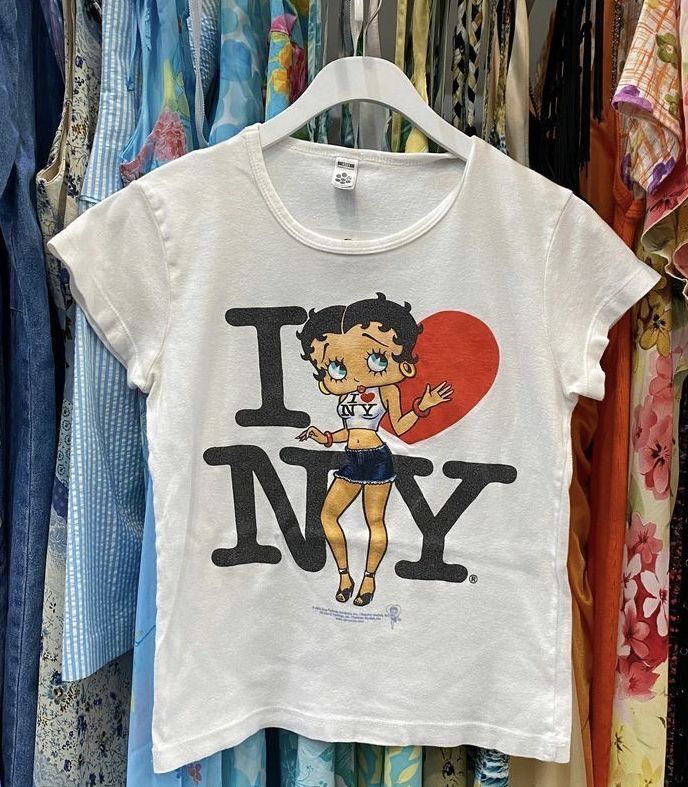 white t-shirt features a graphic Bab &hellip;