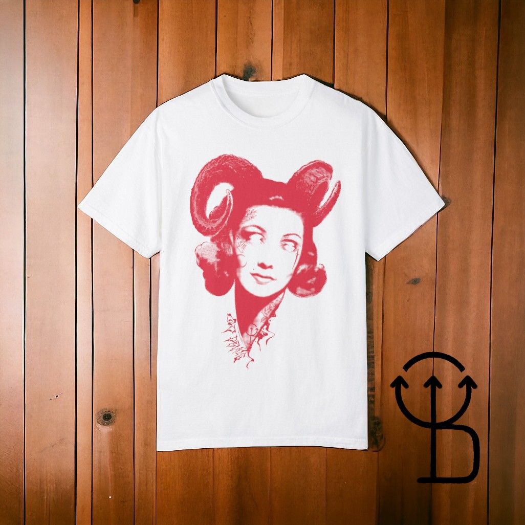Retro Red Woman Portrait T-Shirt – &hellip;