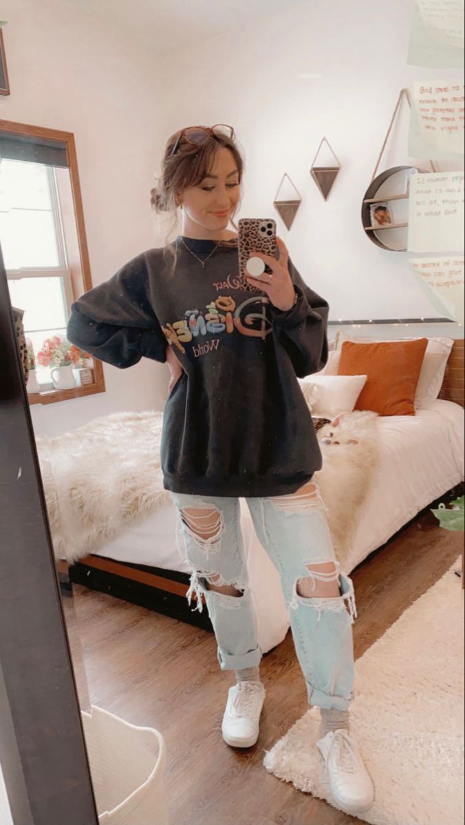 Thrift Sweatshirts, Outfit To Go Thr …