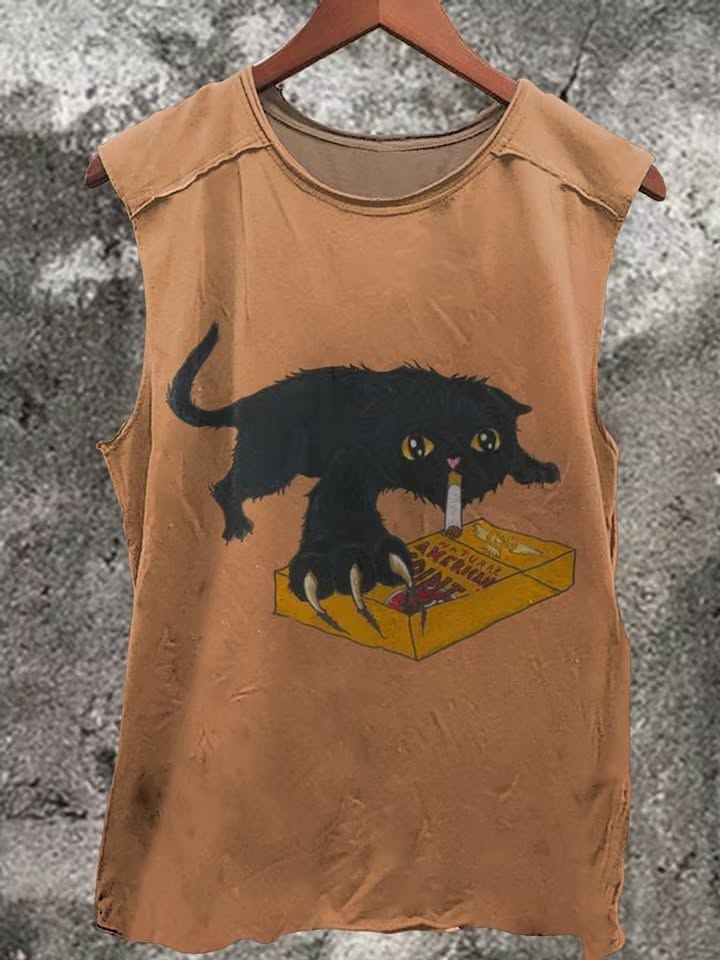 Black Cat at the Table T-Shirt – V &hellip;