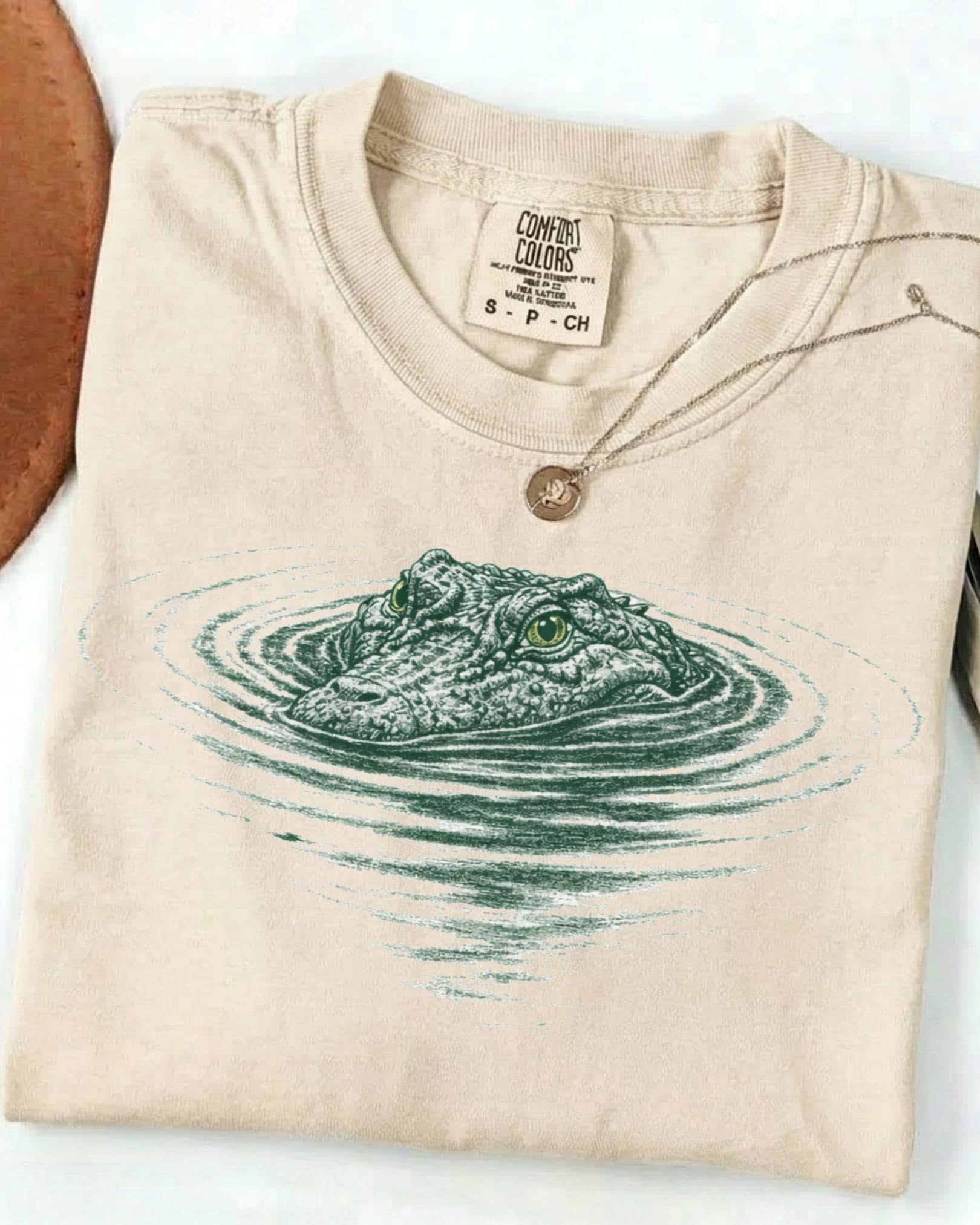 Vintage Swimming Alligator Shirt, Fo …