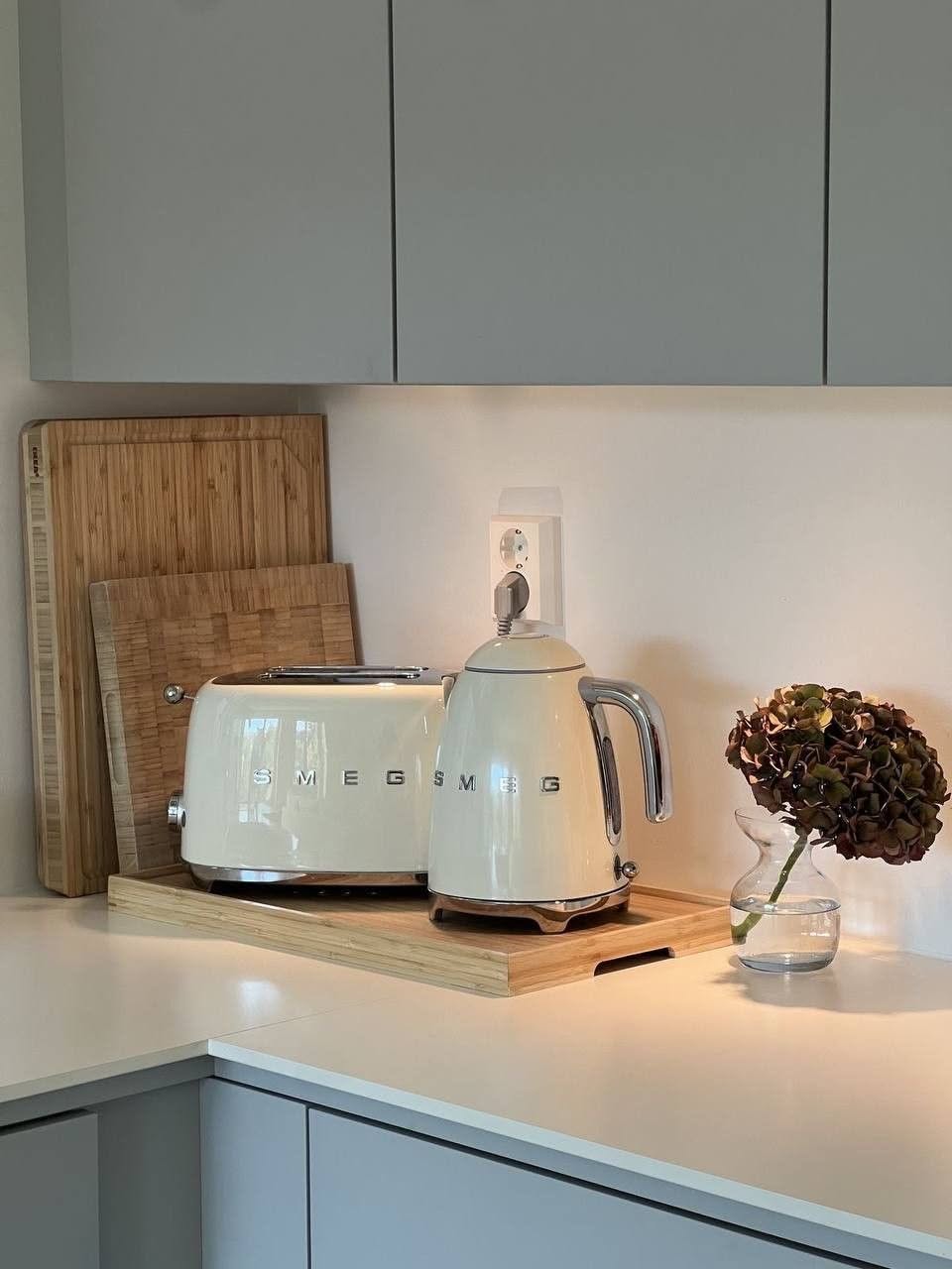 Minimalist Kitchen Decor and Organization Inspiration