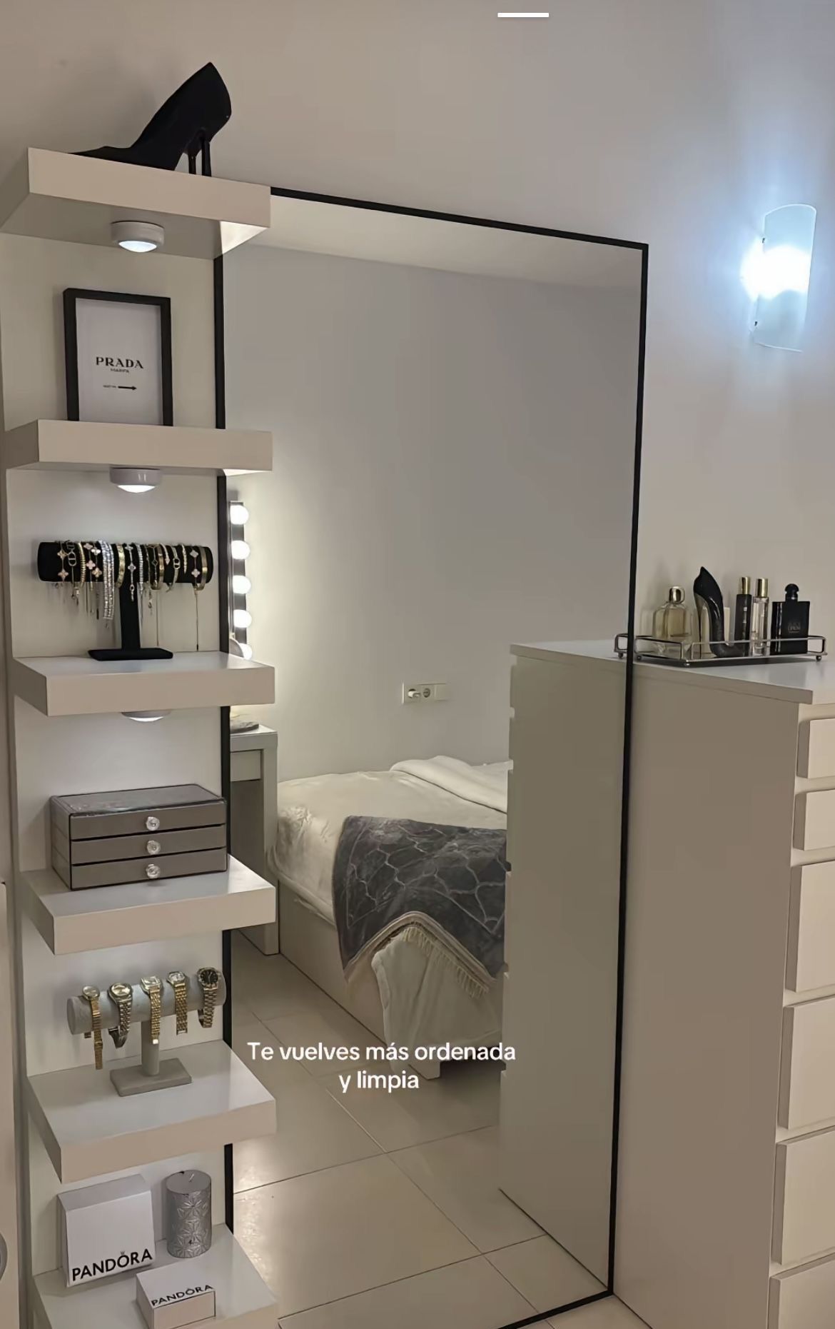 Ikea Mirror Bedroom Ideas, Room Ideas With Mirror, Mirror Setup Bedroom, Room Ideas Mirror, Room Inspo With Mirror, Shelves And Mirror Bedroom