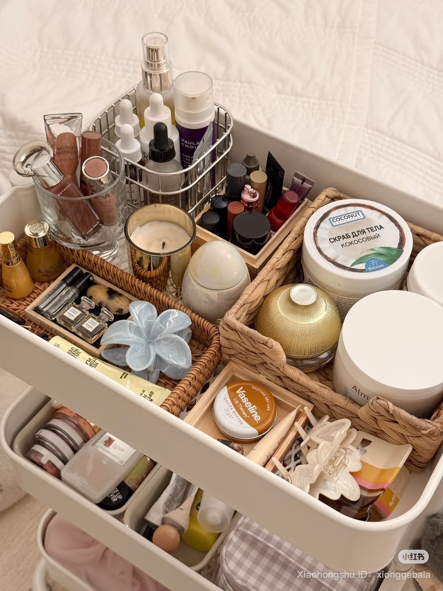 Hair Stuff Organization, Organization Inspo, Home Essentials Aesthetic, Skincare Organiser, Skincare Organizer, Vanity Organization Ideas