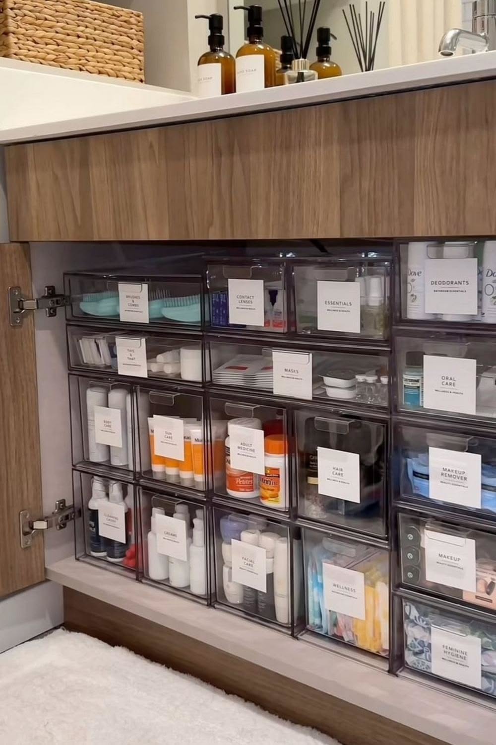 Kitchen Cabinet Organizer for Efficient Under-Cabinet Storage
