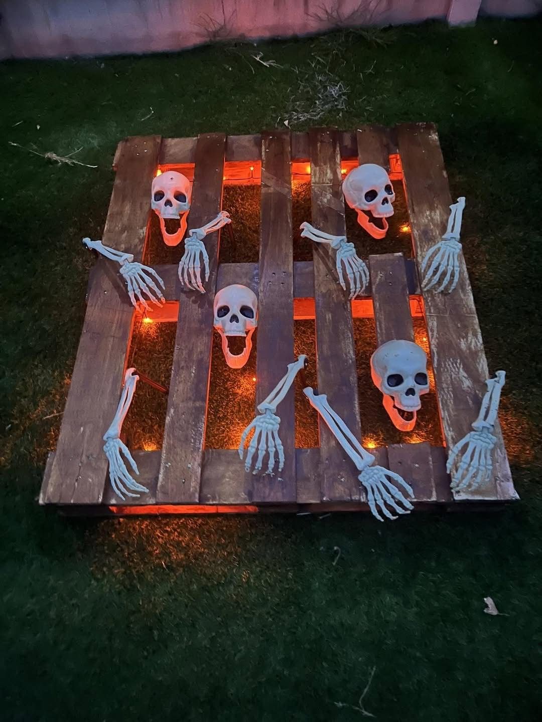 Halloween Decor Using Pallets, Diy Halloween Decorations Pallets, Halloween Decorations Pallets, Diy Halloween Decorations Wood Pallet
