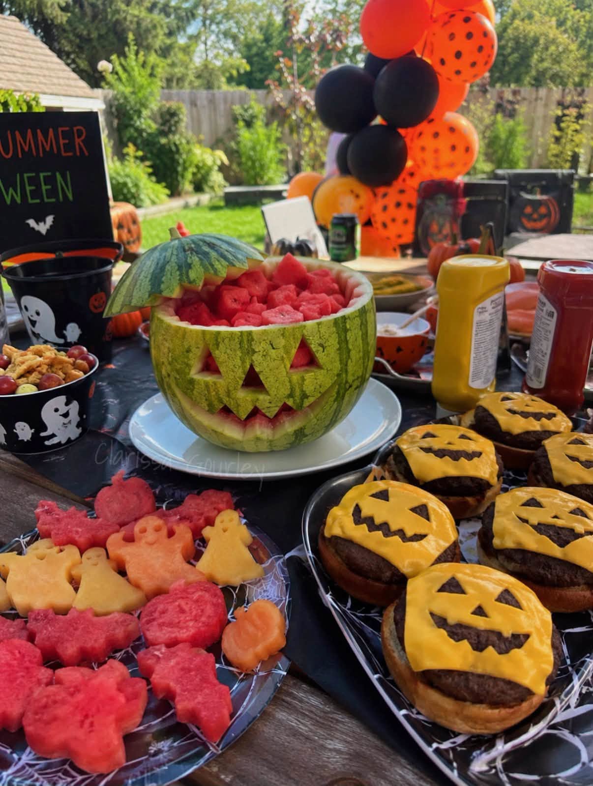 Summer Ween Aesthetic, Summer Ween Food, Summerween Birthday, Halloween Summer Party, Summer Ween Party