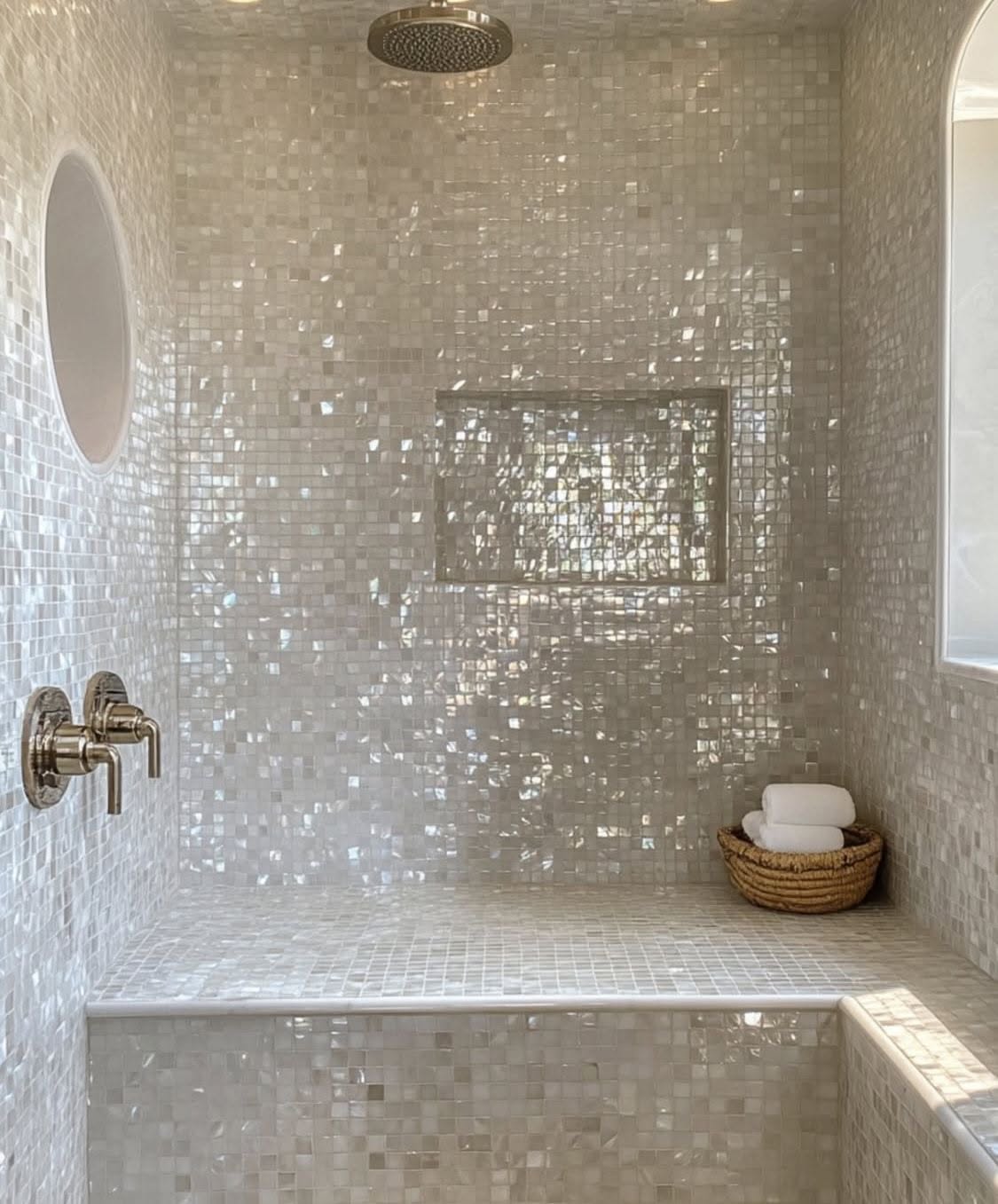 White Bathroom Decor and Organization Inspiration