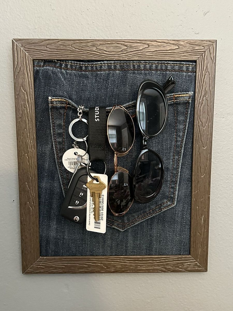 Room Decor Ideas Farmhouse, Streetwear Decoration, Funky Diy Wall Decor, Art Decor Ideas, Quirky Room Decor Diy, Tiny Wall Décor