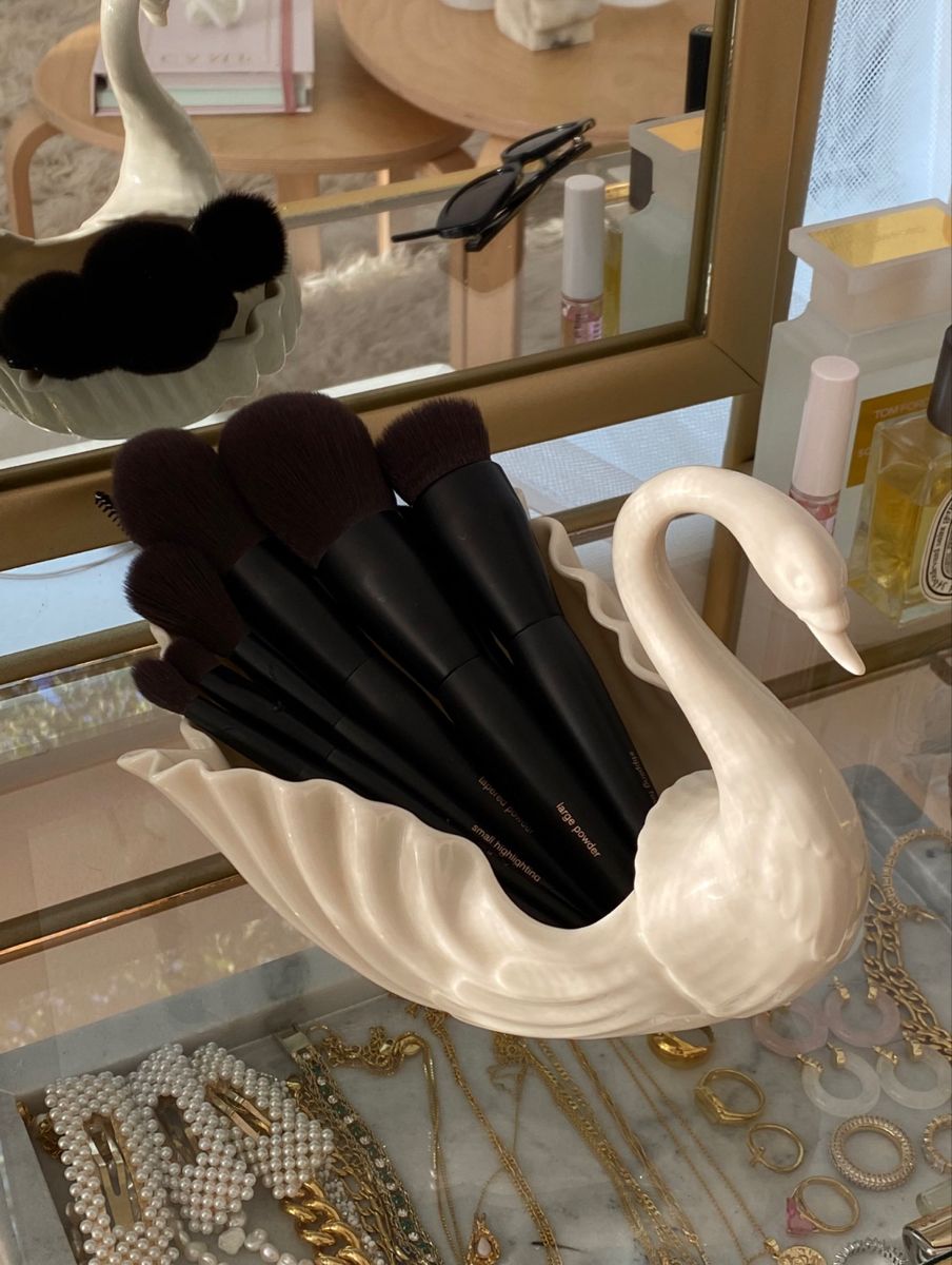 Makeup Brush Organizer for Vanity Storage