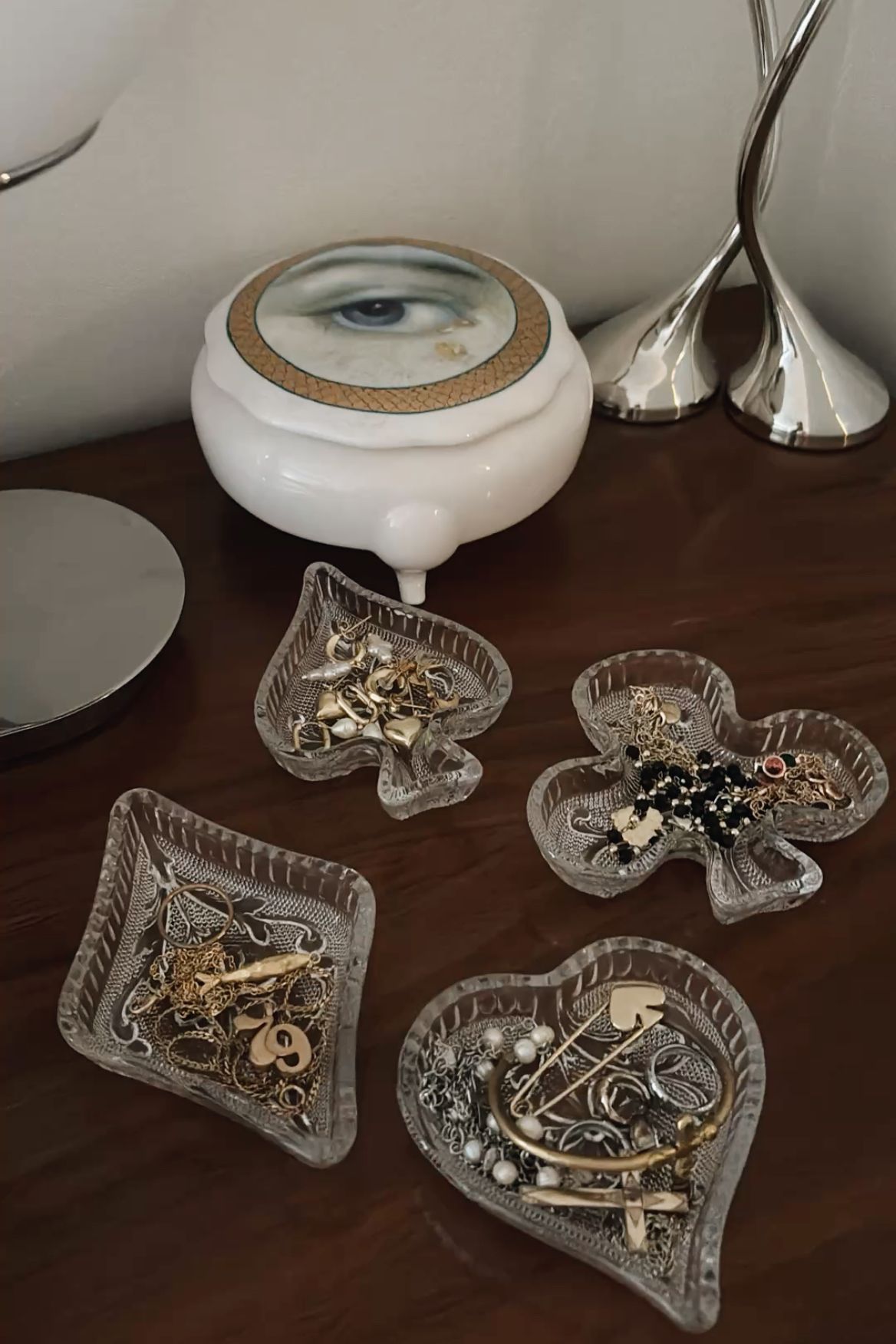 Bedroom Dresser Styling and Organization